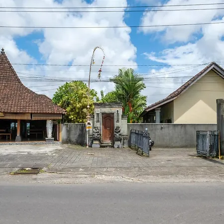 Lilis Cempaka Mas Guesthouse
