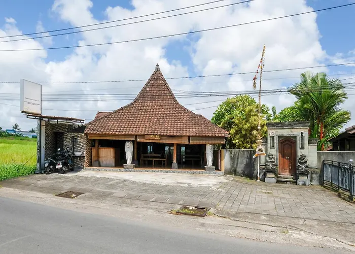 Hotel Lilis Cempaka Mas 3*