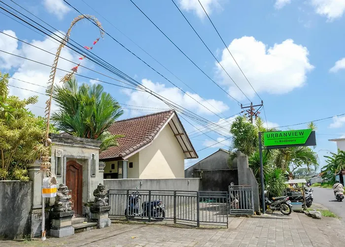 Hotel Lilis Cempaka Mas
