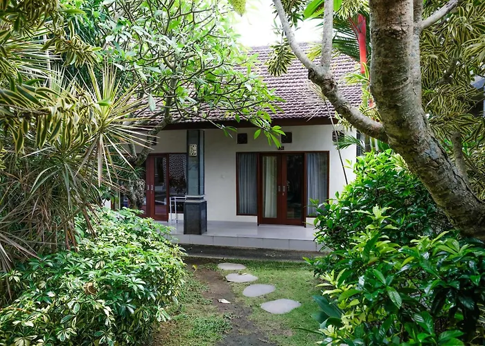 Lilis Cempaka Mas 3* Canggu (Bali)