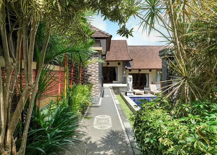 Hotel Lilis Cempaka Mas 3*